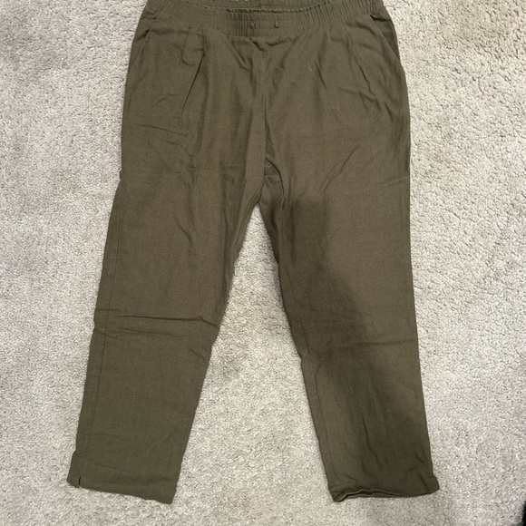 Soho Olive Green Chinos - Picture 1 of 2